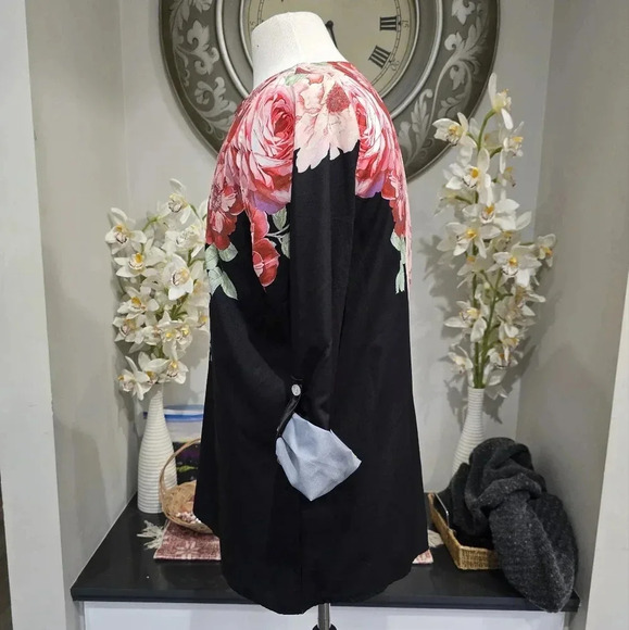 Embrace Bold Style with This Eye-Catching Floral Top - Picture 7 of 7